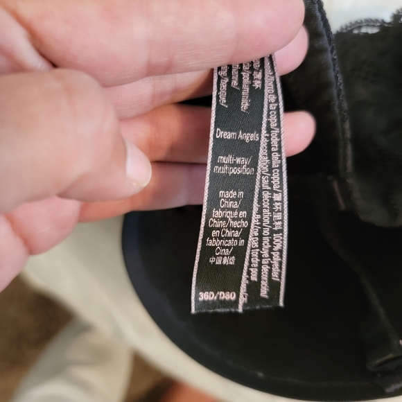 Victoria Secret Bra - Picture 6 of 7